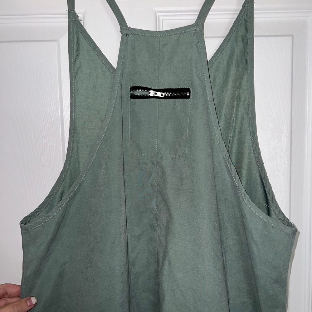 New Green Sleeveless Jumpsuit - Picture 2 of 5